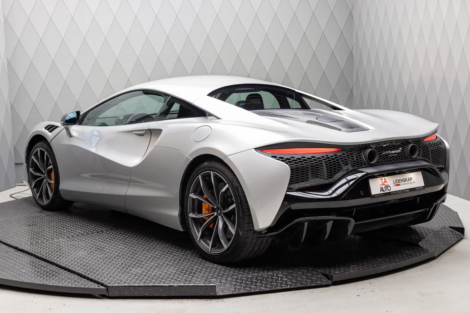 McLaren Artura - bilde 1