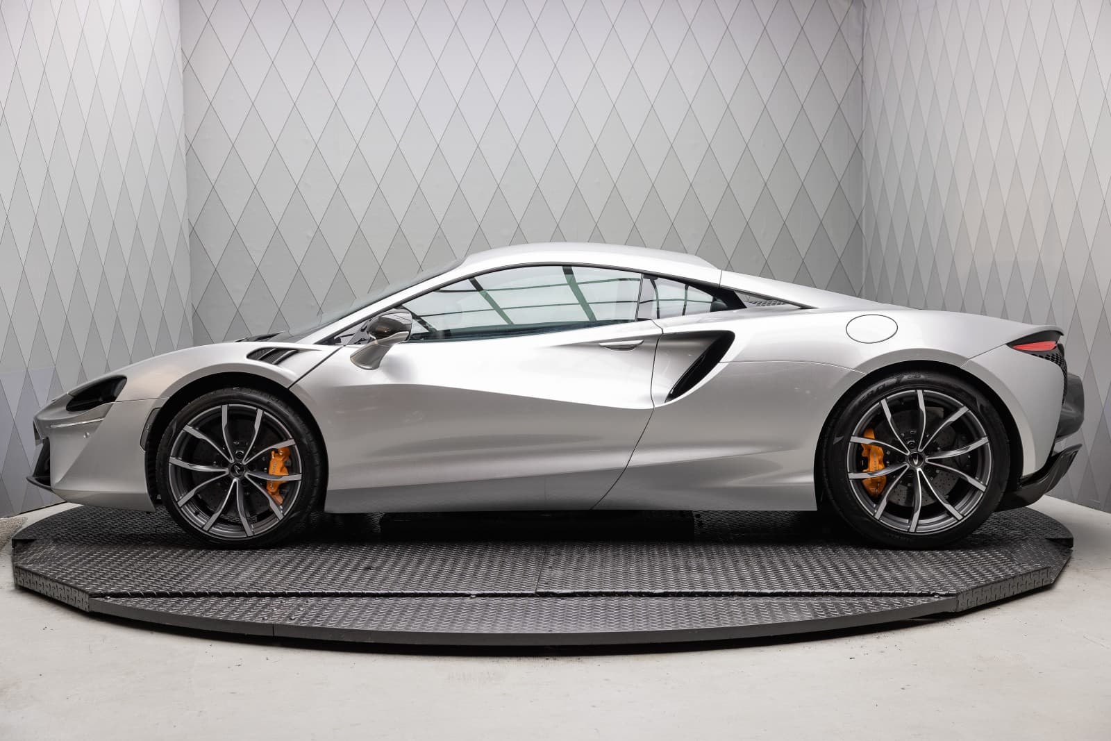 McLaren Artura - bilde 9