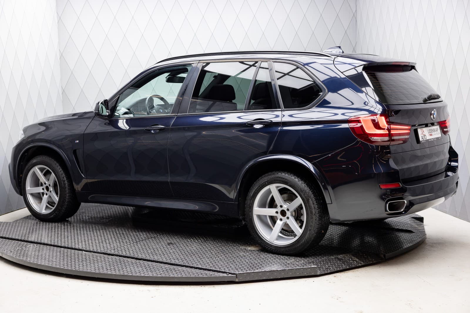 BMW X5 - bilde 6