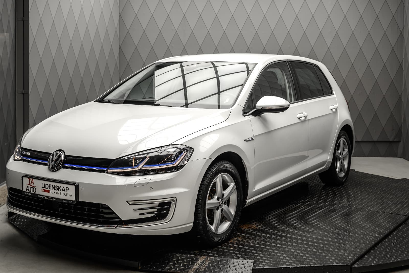 Volkswagen Golf - bilde 2