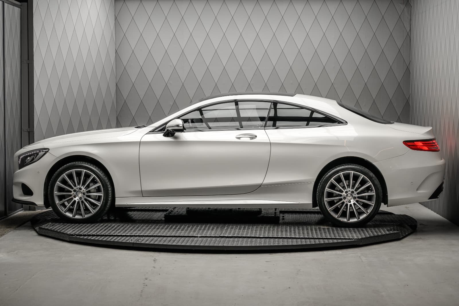 Mercedes-Benz S-Klasse - bilde 9