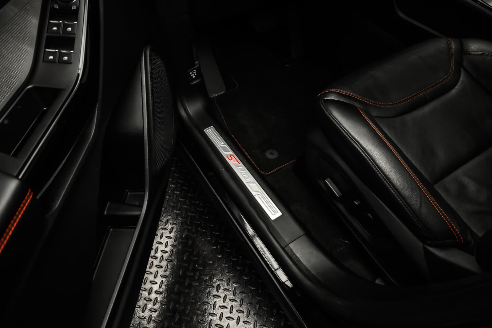 Ford Explorer - bilde 16