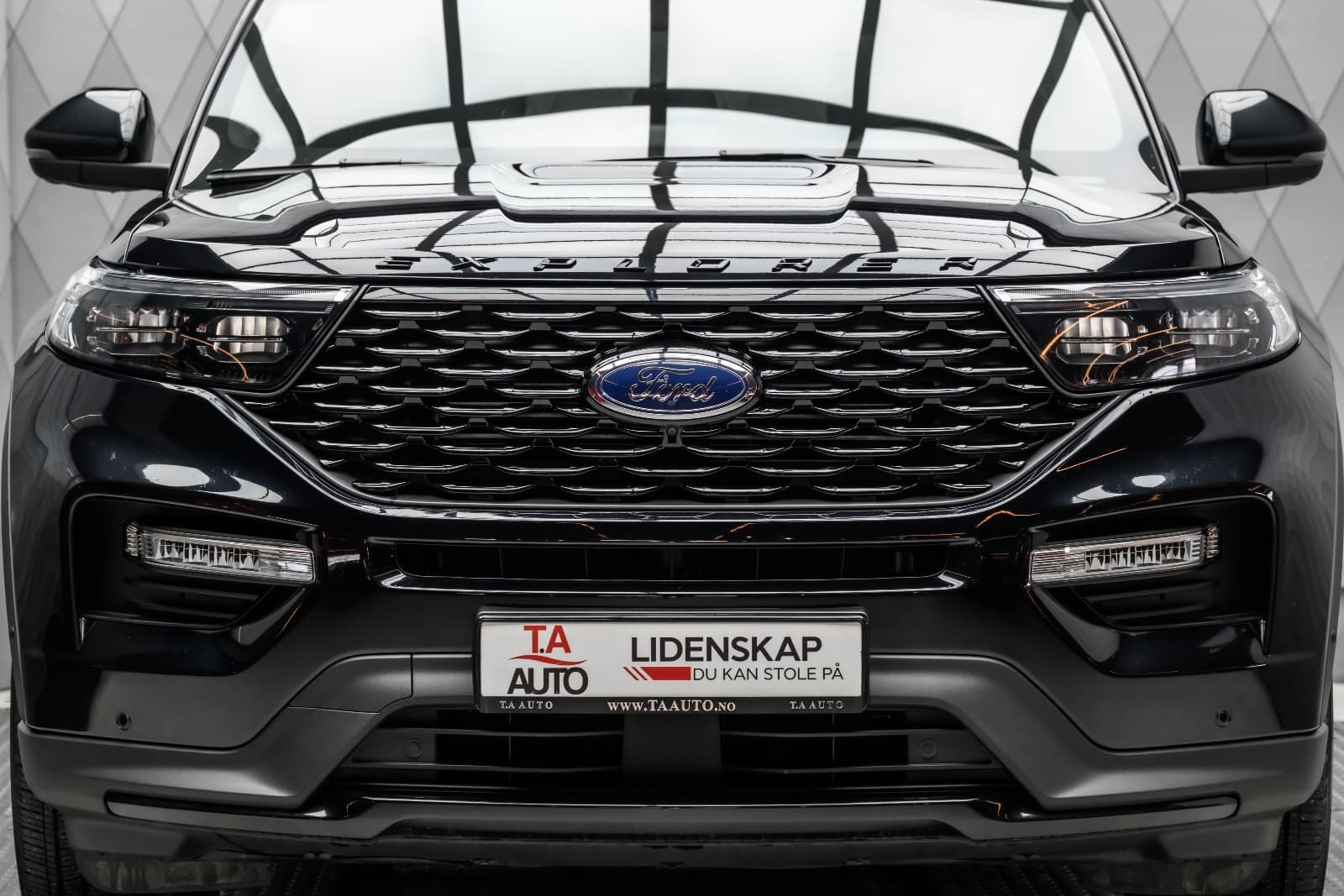 Ford Explorer - bilde 6