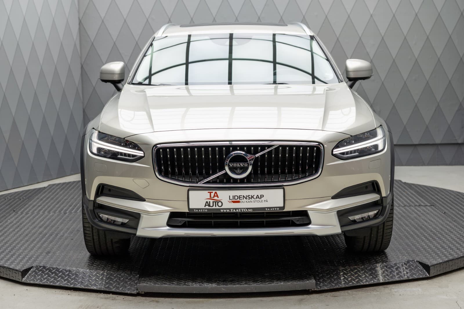 Volvo V90 Cross Country - bilde 4