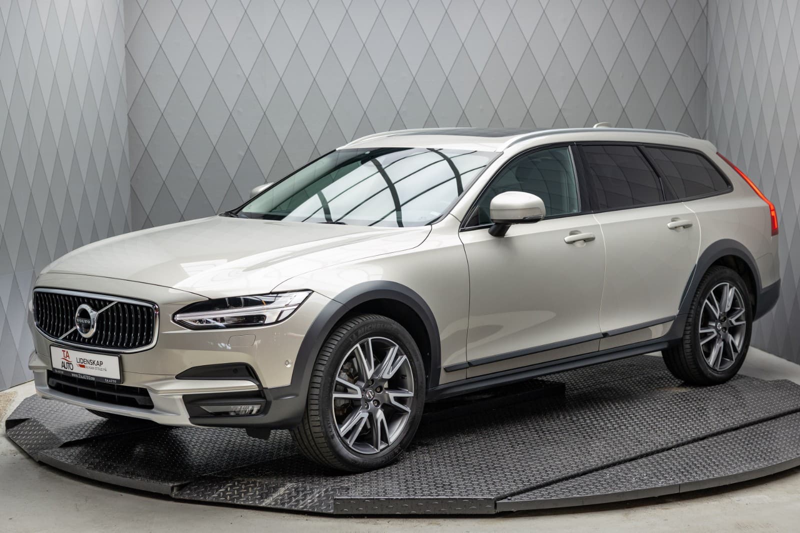 Volvo V90 Cross Country - bilde 2