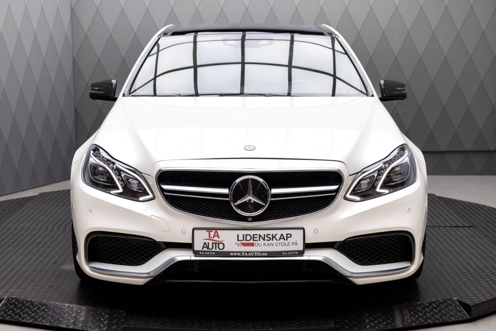 Mercedes-Benz E-Klasse - bilde 4