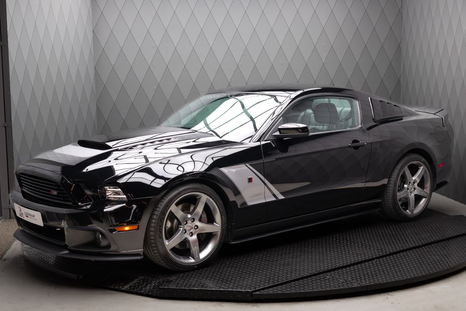 Ford Mustang - bilde 2