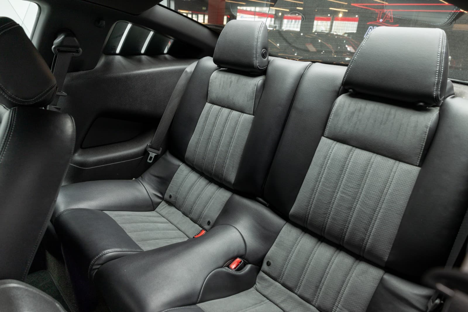 Ford Mustang - bilde 38