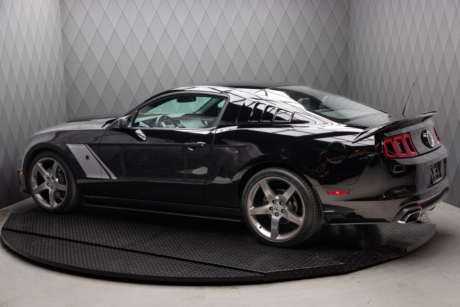 Ford Mustang - bilde 9