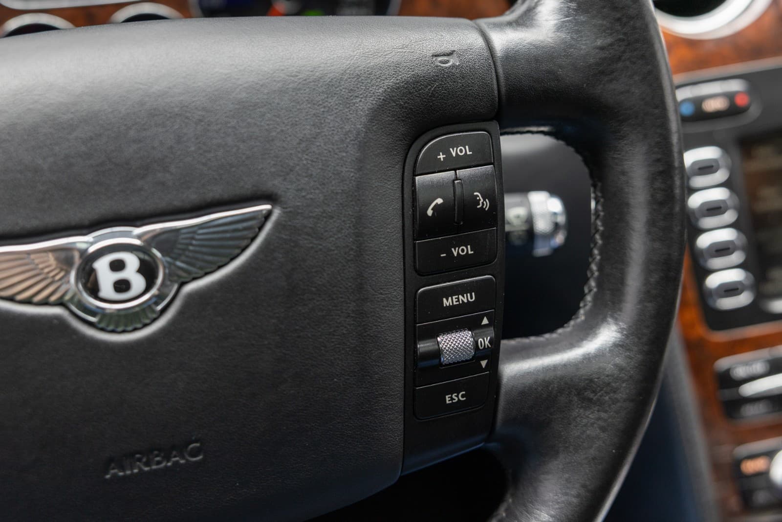 Bentley Flying Spur - bilde 24