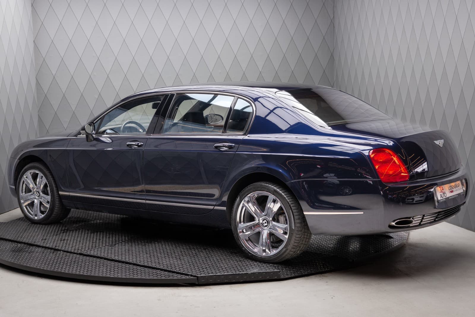 Bentley Flying Spur - bilde 8