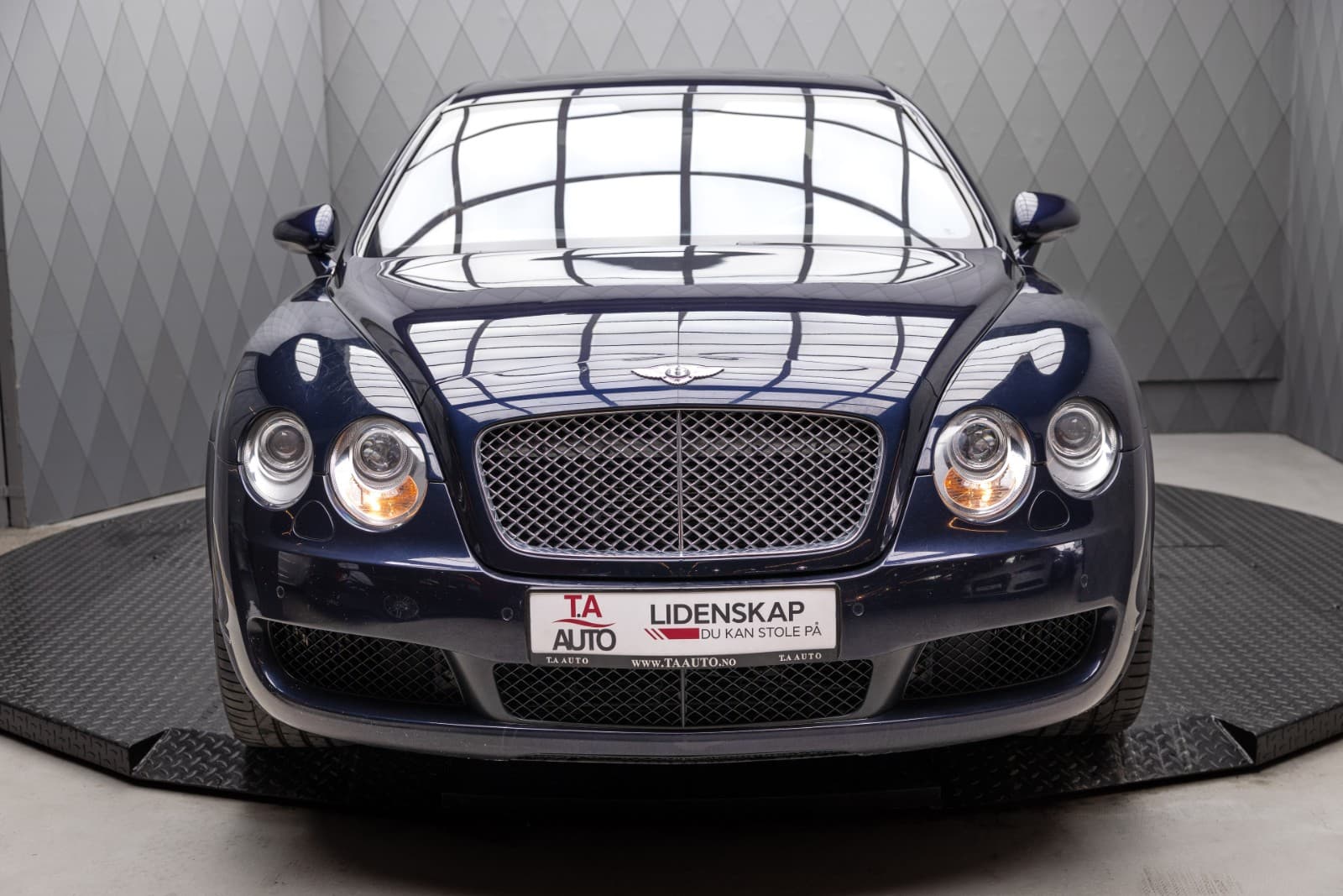 Bentley Flying Spur - bilde 4