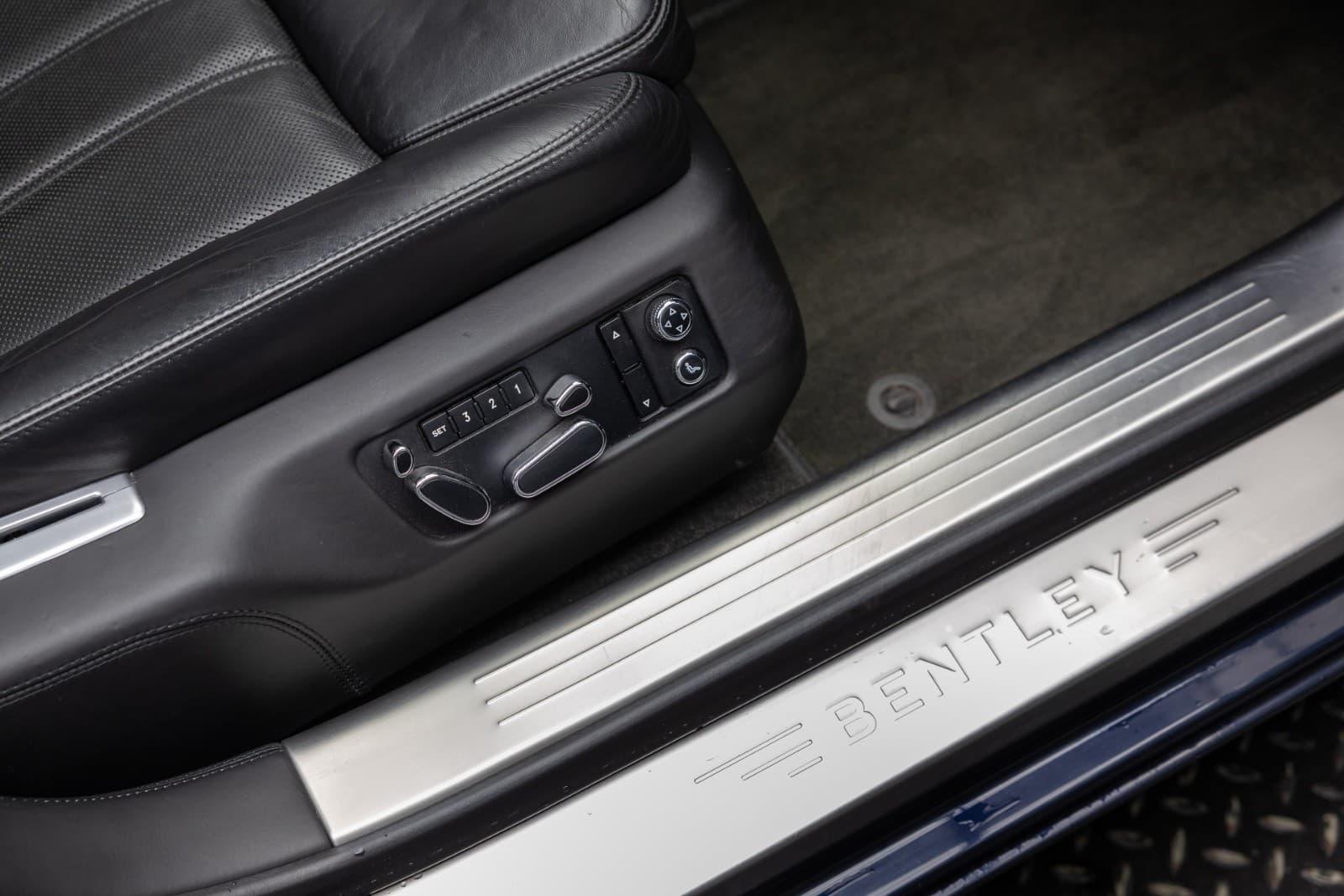 Bentley Flying Spur - bilde 37