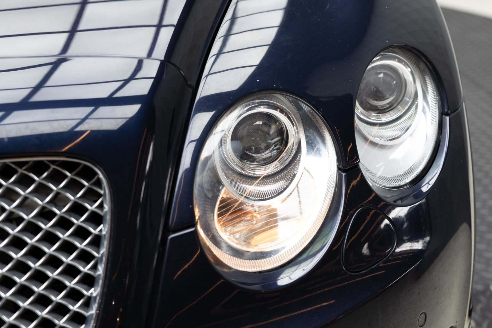 Bentley Flying Spur - bilde 6