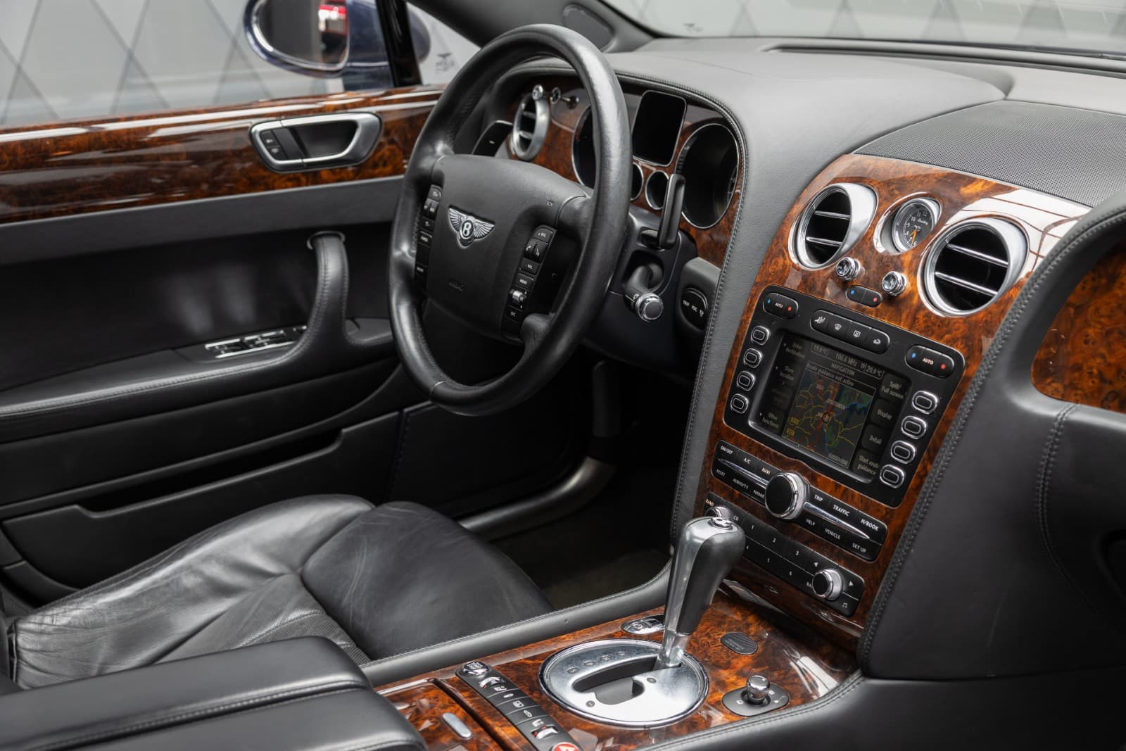 Bentley Flying Spur - bilde 38