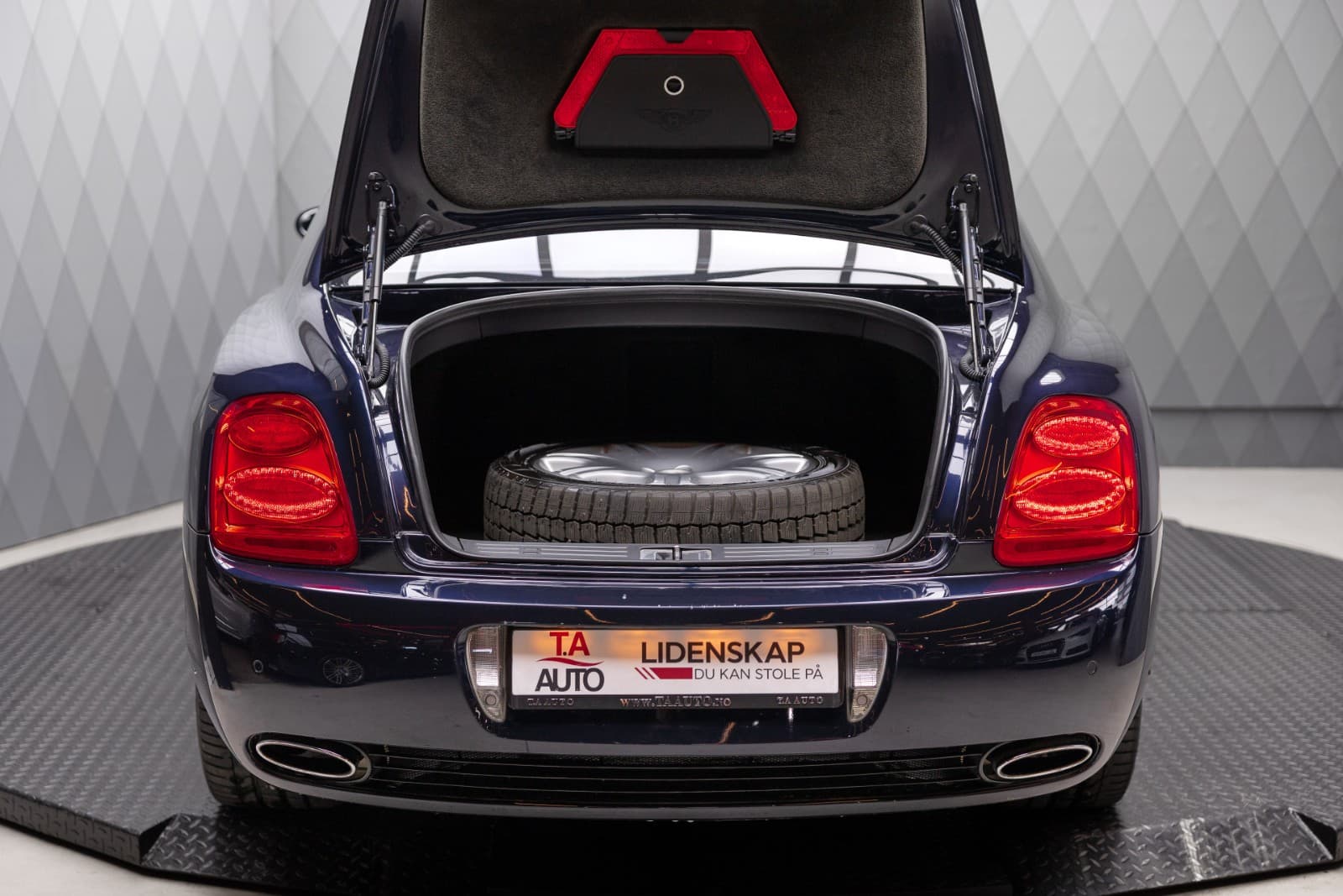 Bentley Flying Spur - bilde 10