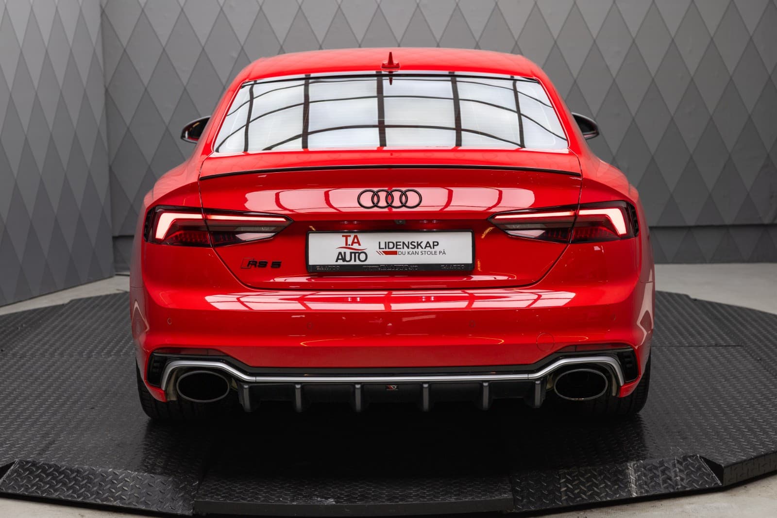 Audi RS5 - bilde 5