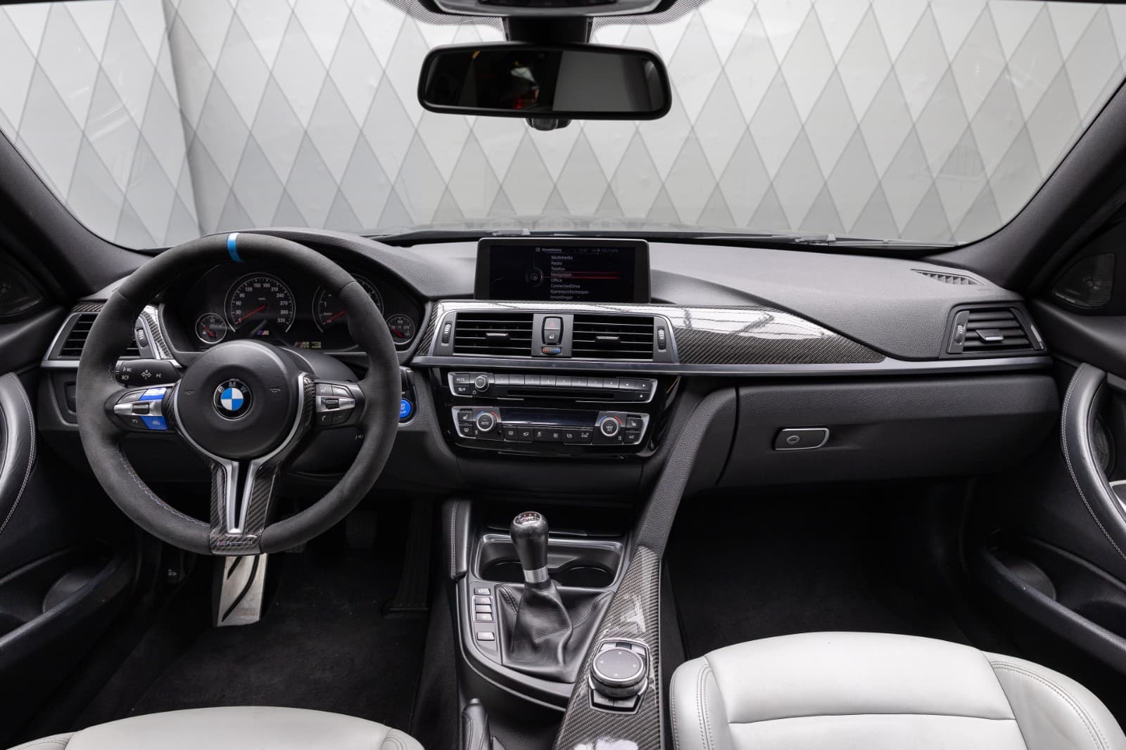 BMW M3 - bilde 17