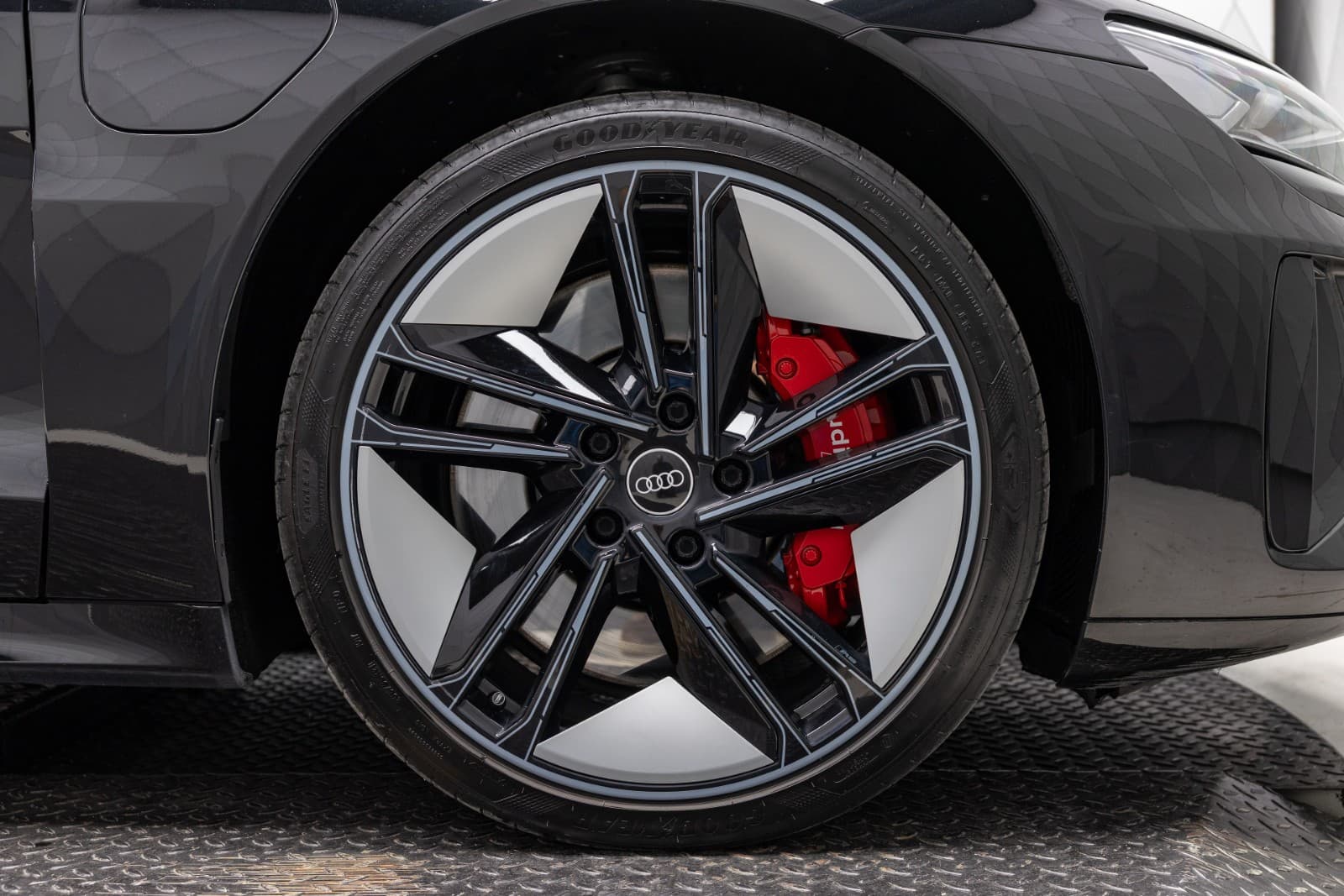 Audi e-tron GT RS - bilde 10