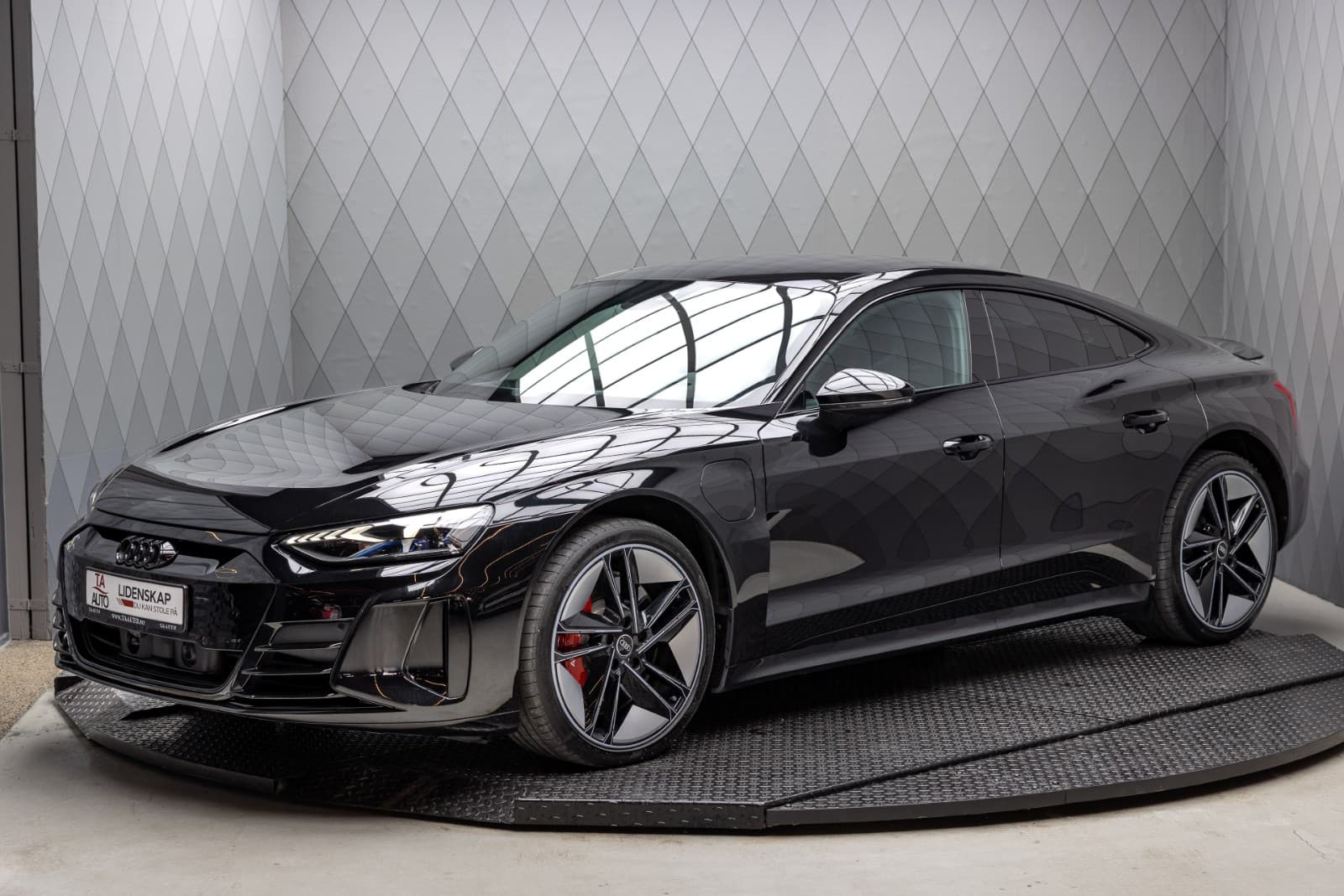 Audi e-tron GT RS - bilde 2