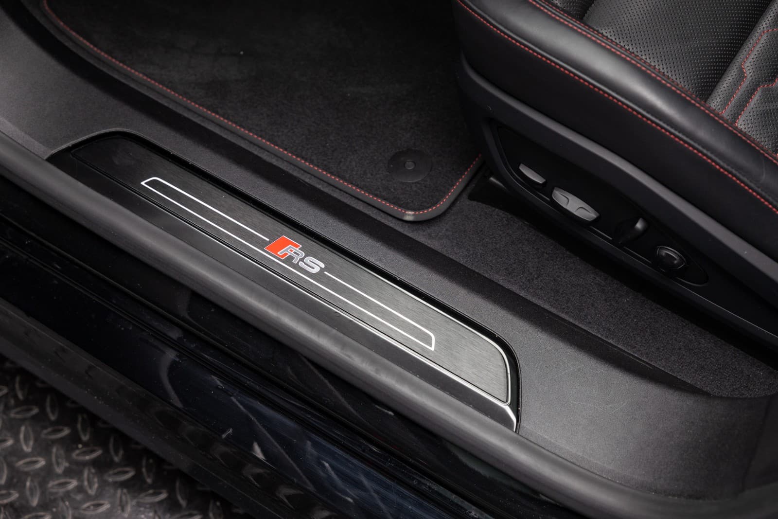 Audi e-tron GT RS - bilde 17