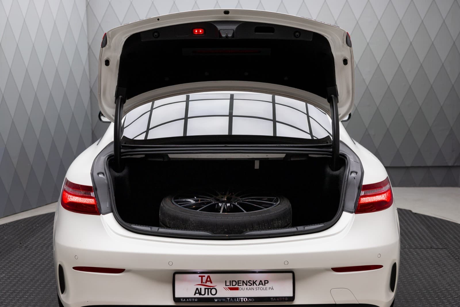 Mercedes-Benz E-Klasse - bilde 10