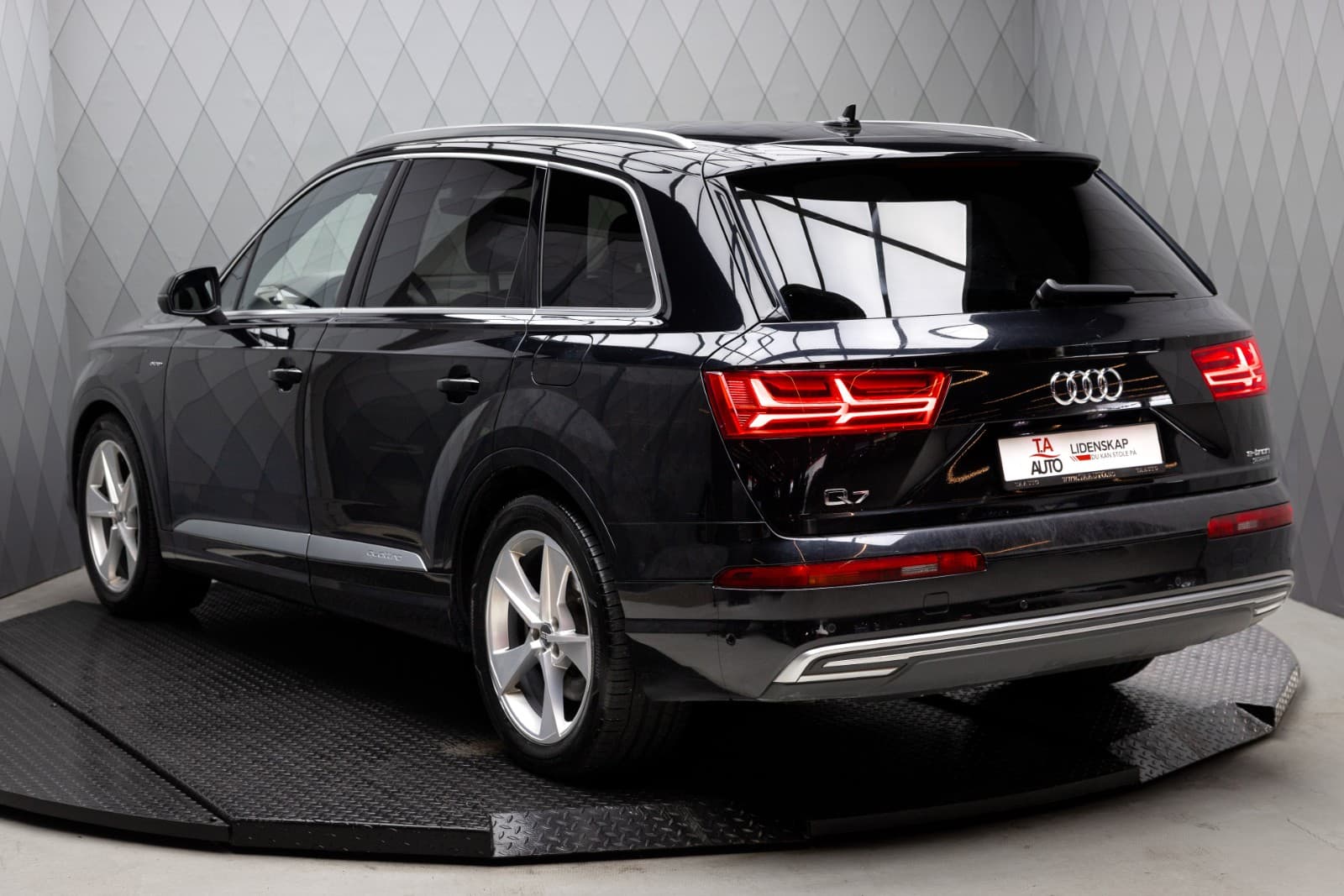 Audi Q7 - bilde 1