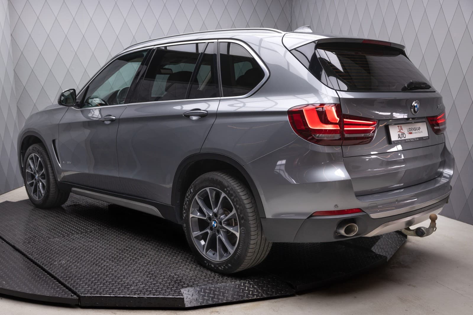 BMW X5 - bilde 1