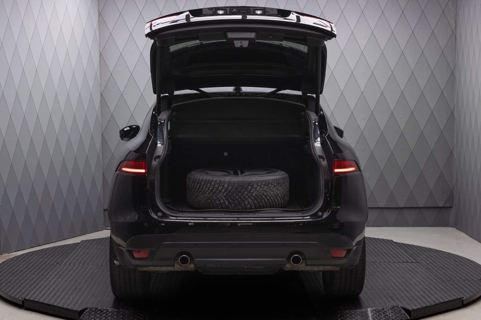 Jaguar F-PACE - bilde 10