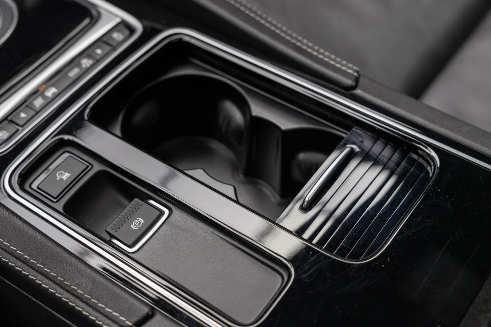 Jaguar F-PACE - bilde 34