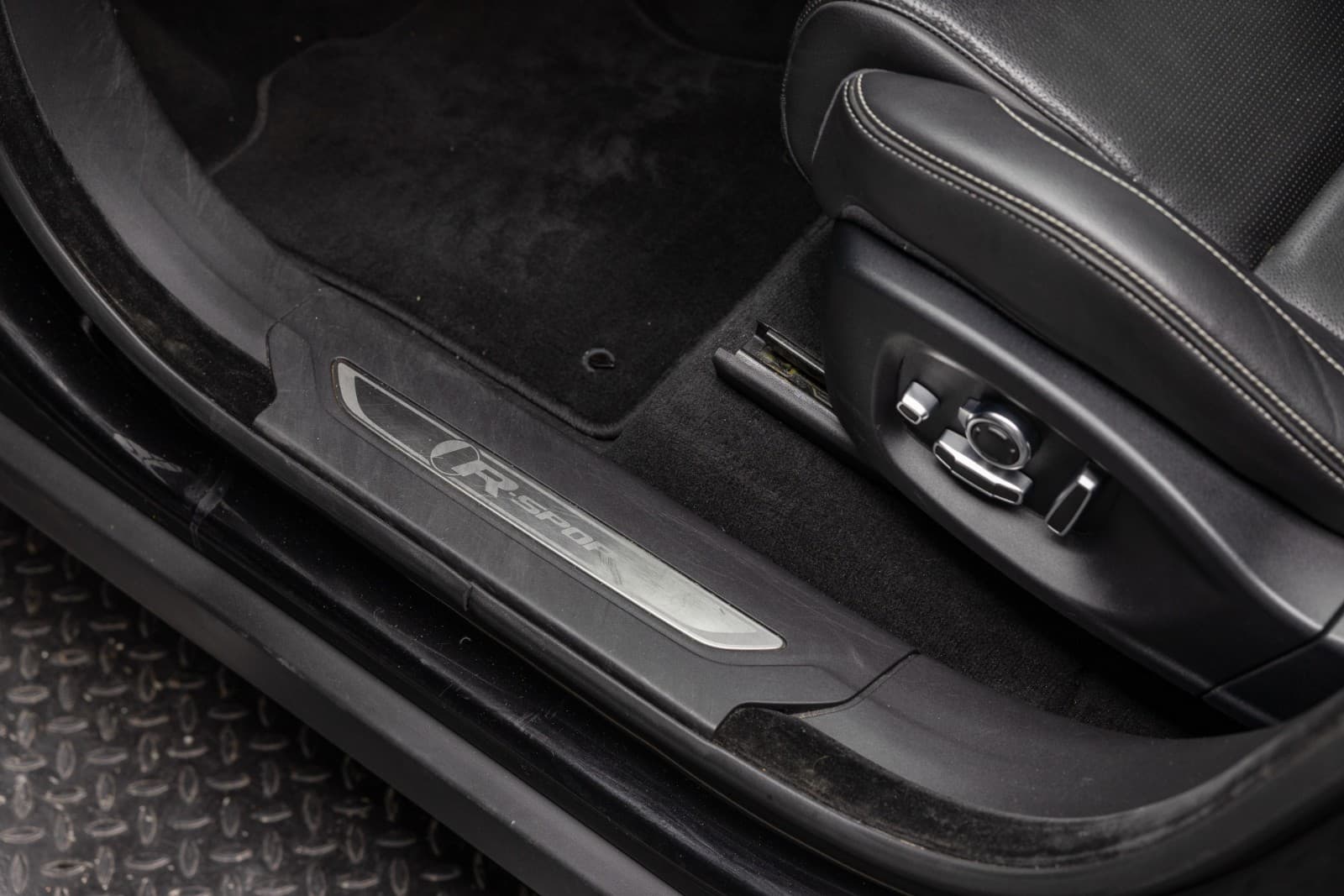 Jaguar F-PACE - bilde 17