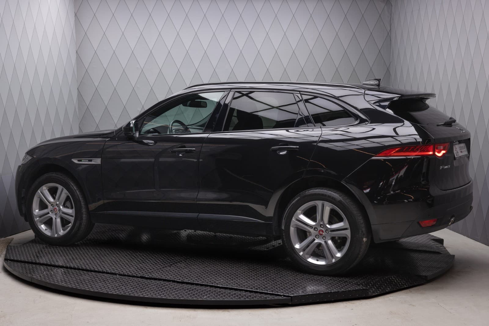 Jaguar F-PACE - bilde 8