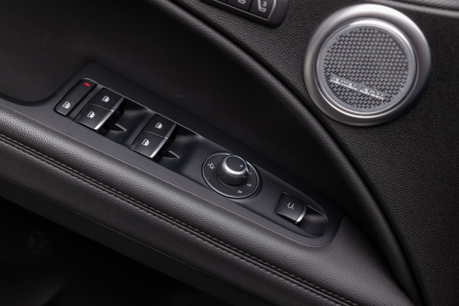 Alfa Romeo Stelvio - bilde 15
