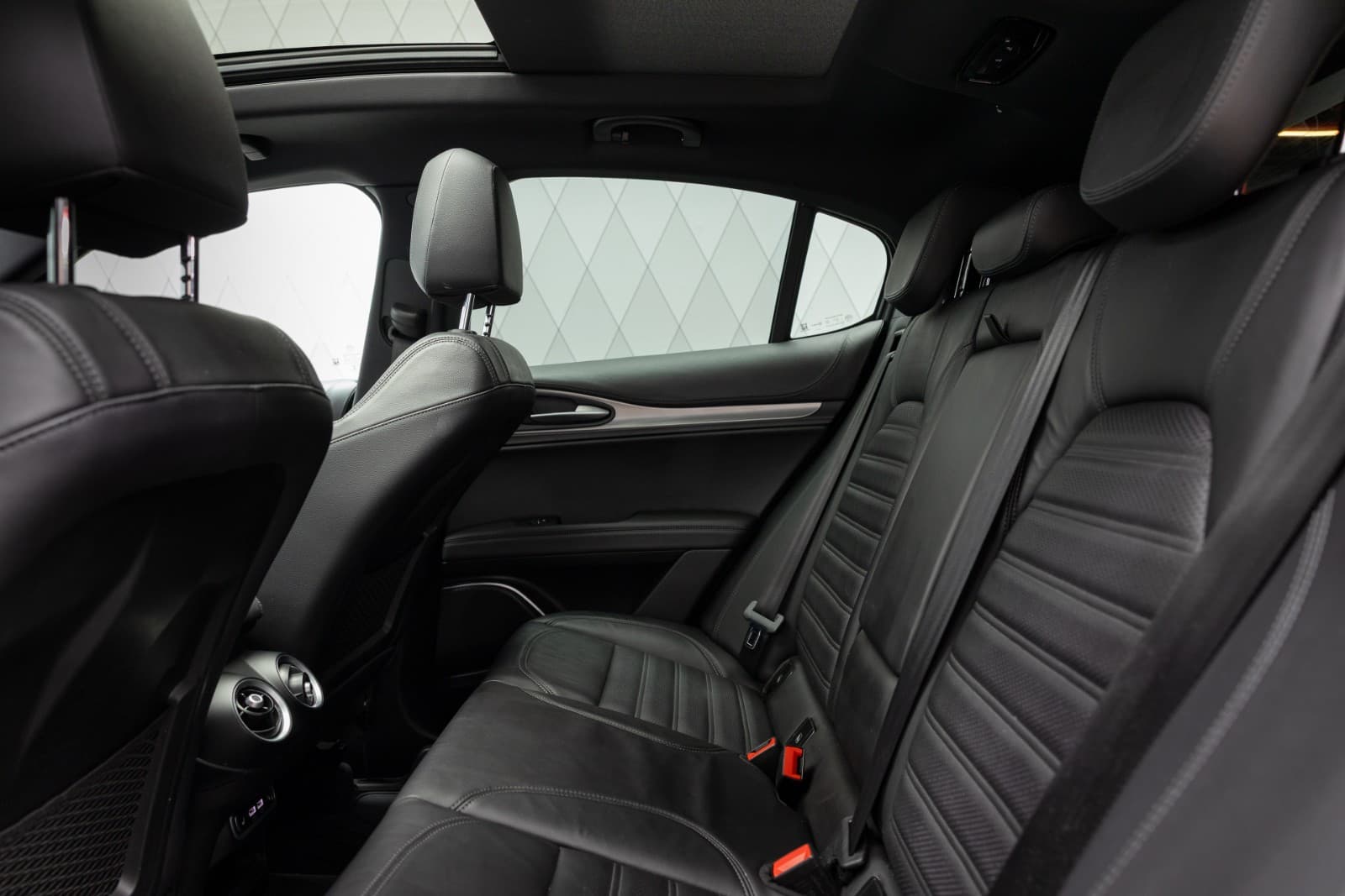 Alfa Romeo Stelvio - bilde 35