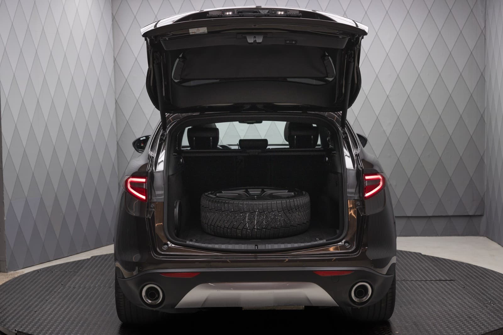 Alfa Romeo Stelvio - bilde 10