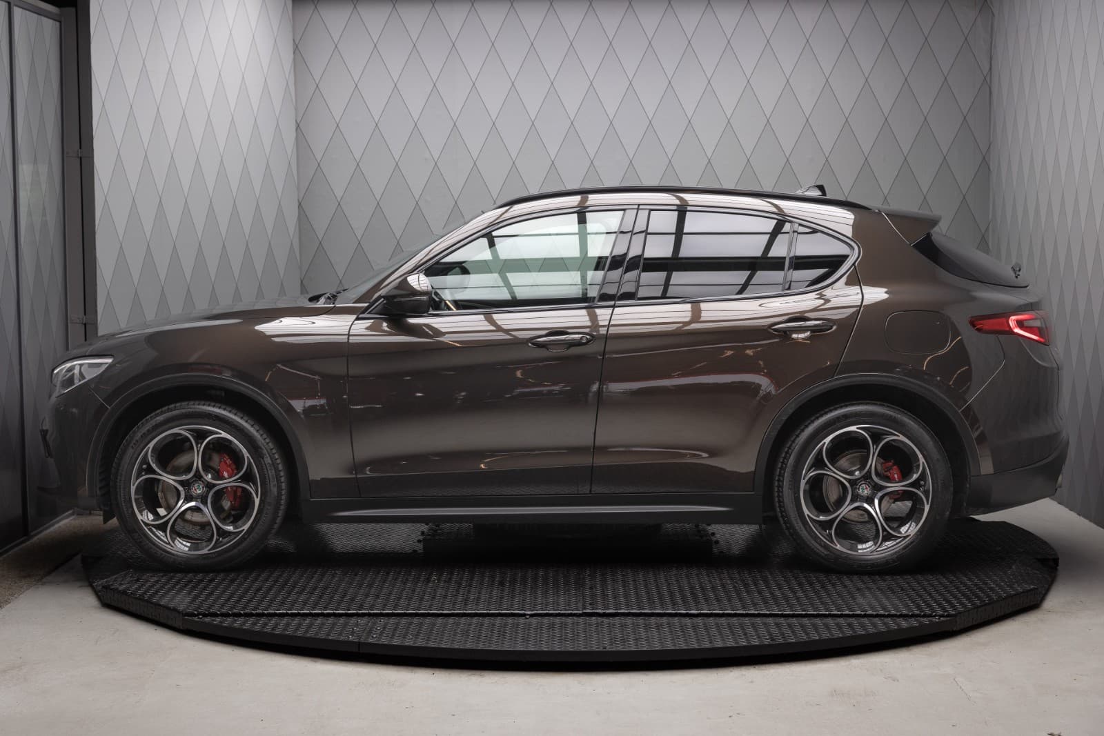 Alfa Romeo Stelvio - bilde 8