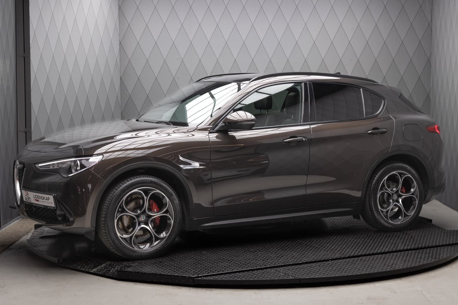 Alfa Romeo Stelvio - bilde 2