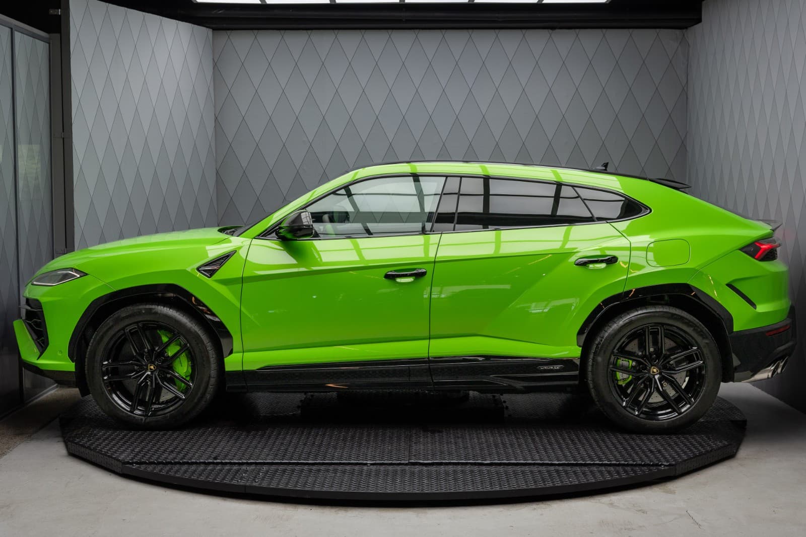 Lamborghini Urus - bilde 12