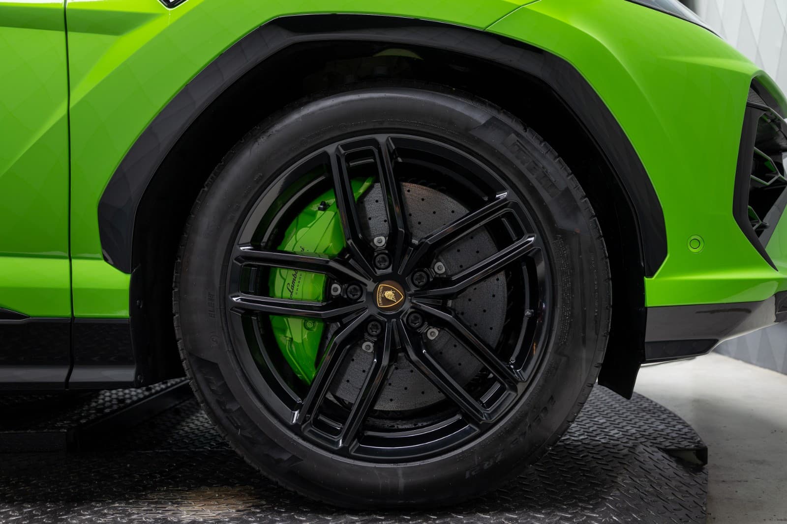 Lamborghini Urus - bilde 17