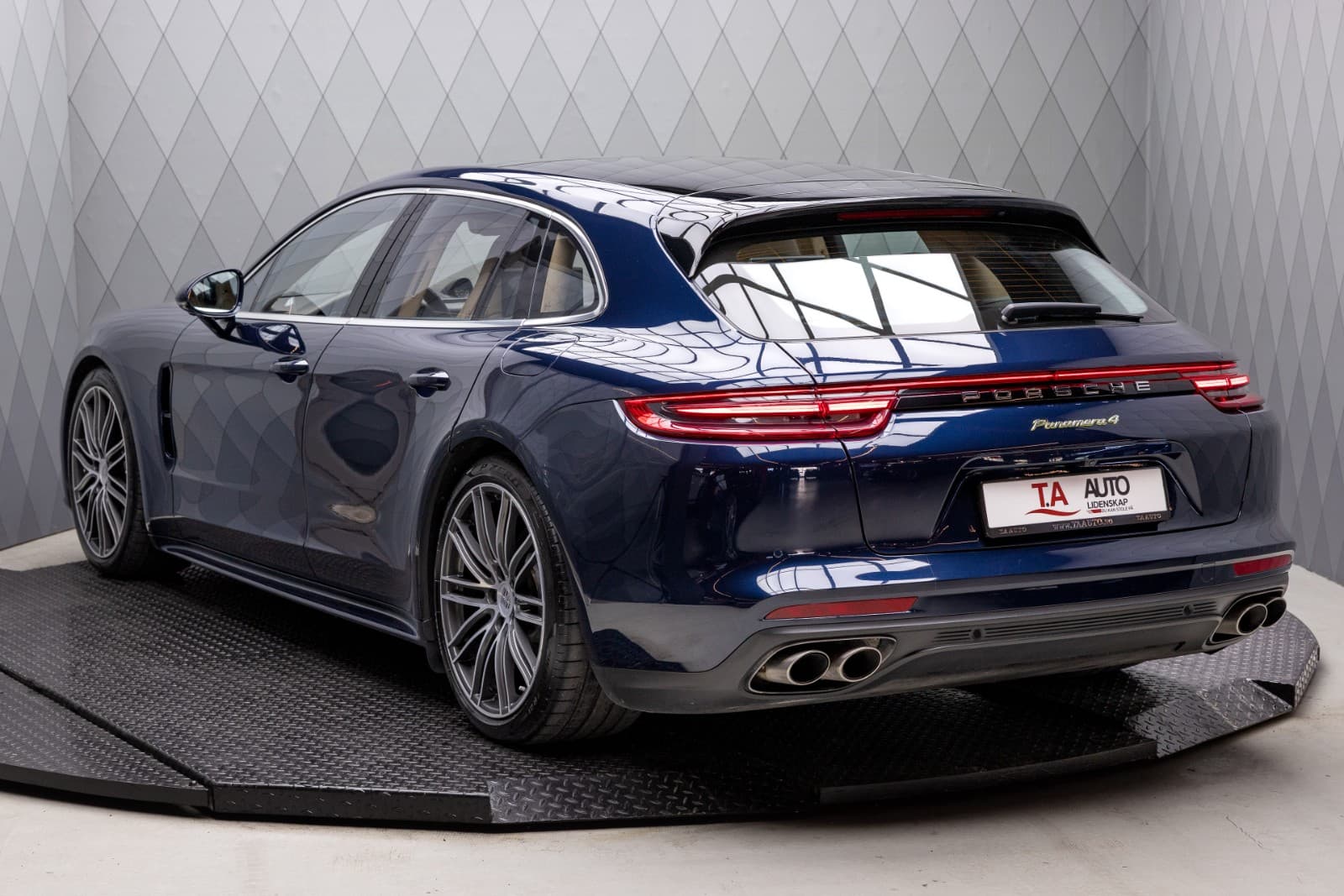 Porsche Panamera - bilde 1