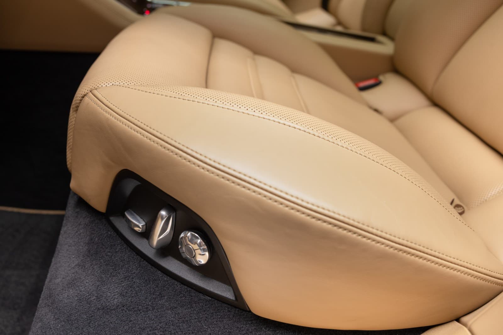 Porsche Panamera - bilde 38