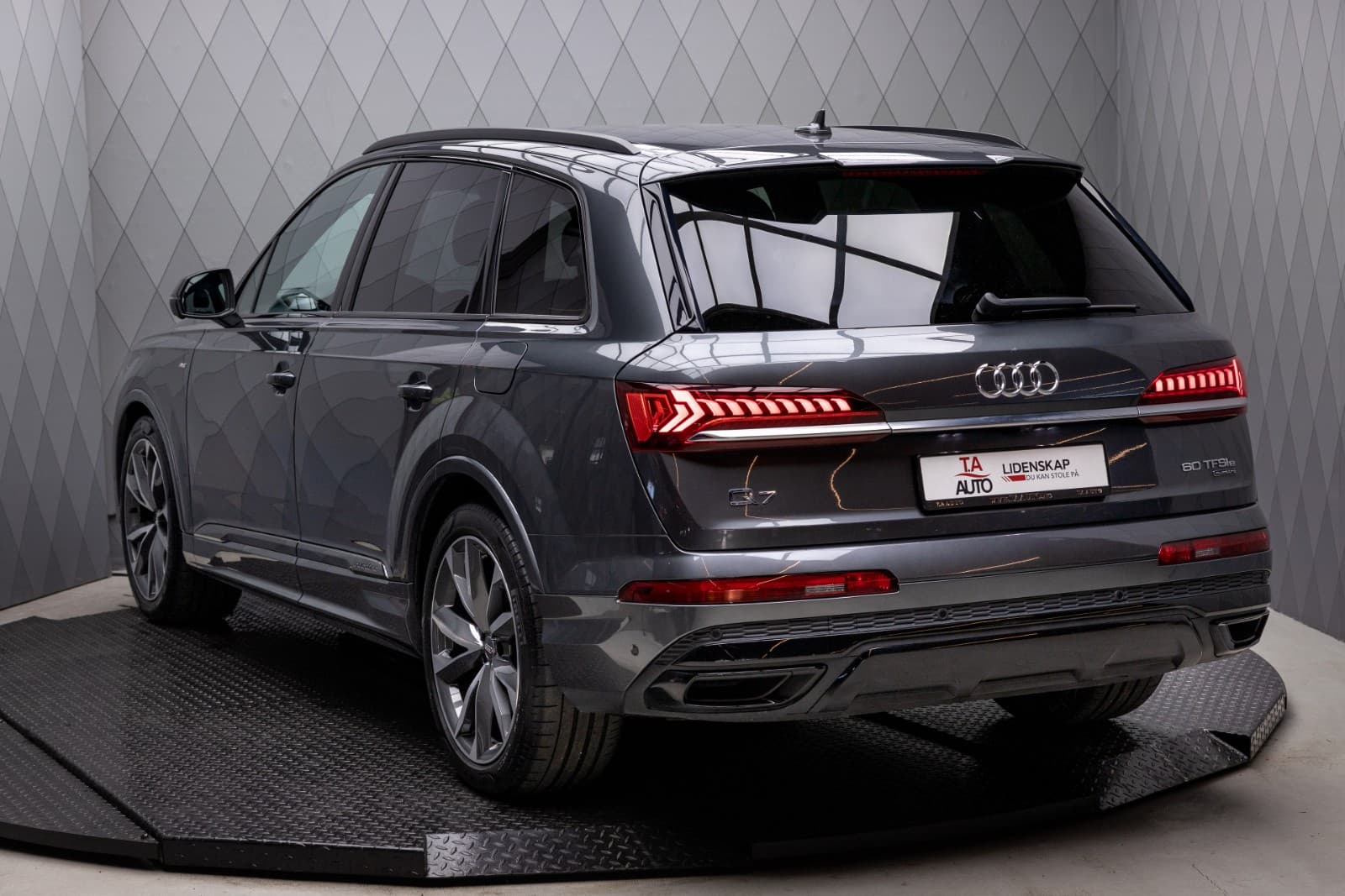 Audi Q7 - bilde 1