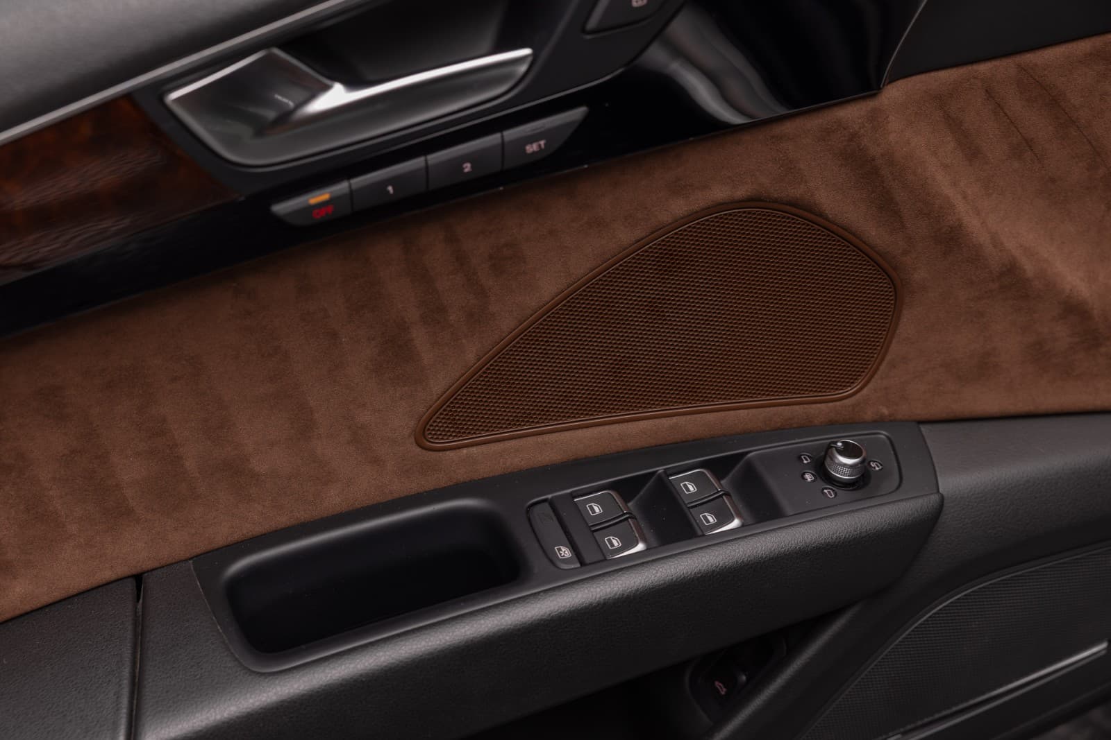Audi A8 - bilde 12