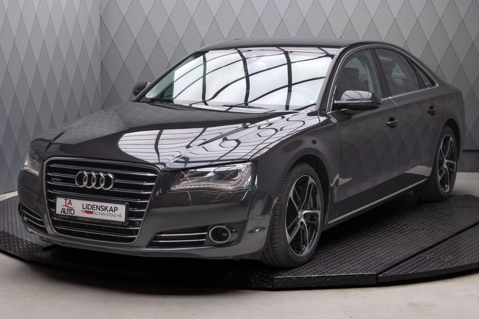 Audi A8 - bilde 3