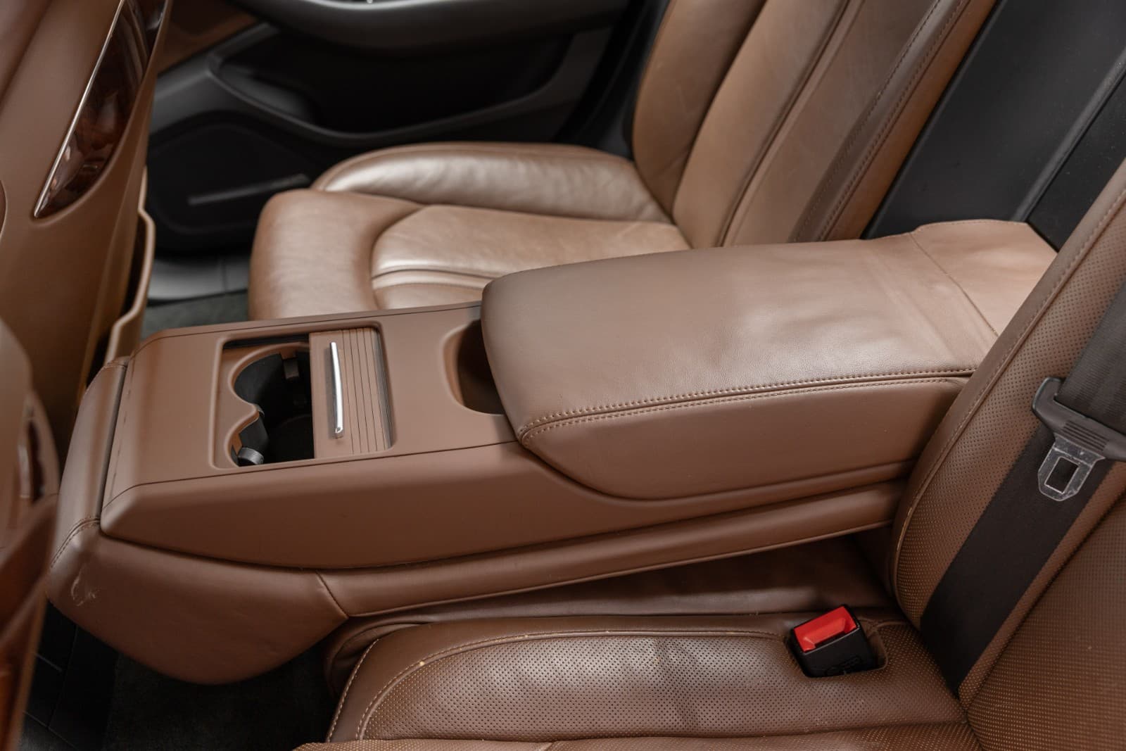 Audi A8 - bilde 22