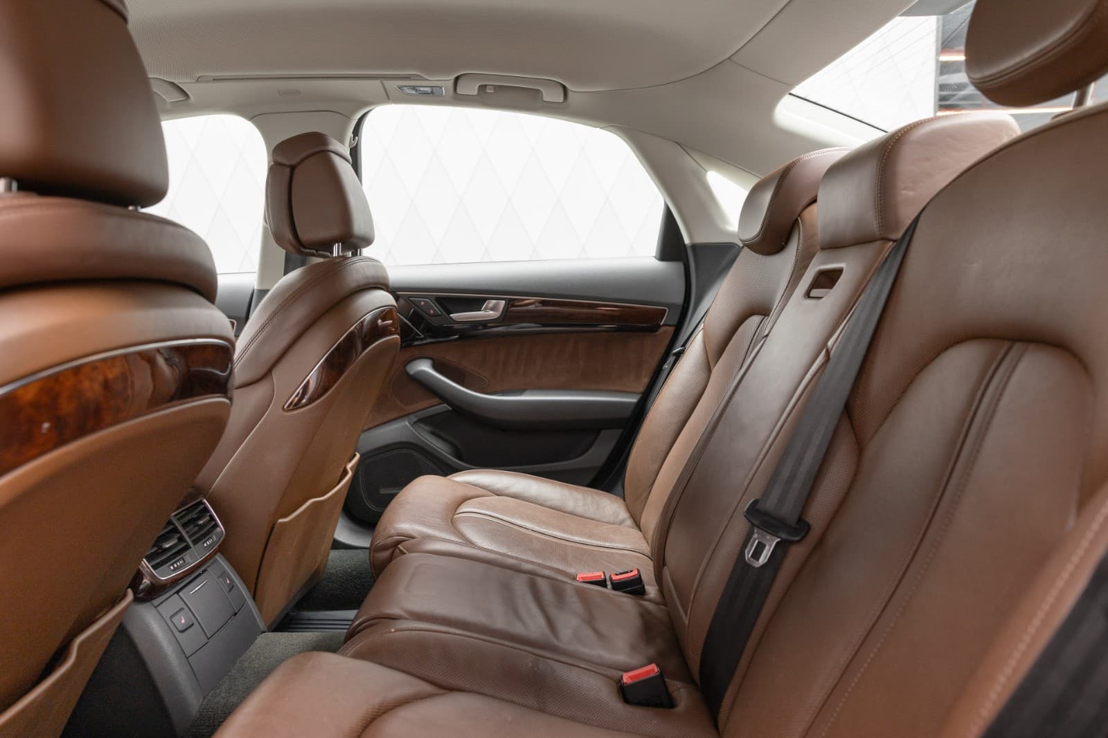 Audi A8 - bilde 21