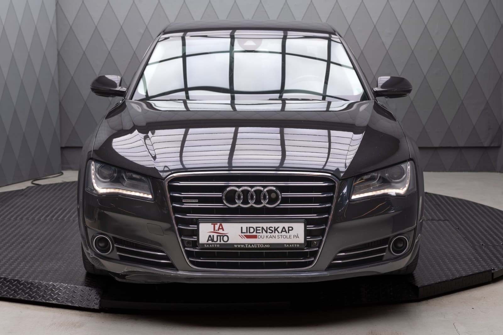 Audi A8 - bilde 4