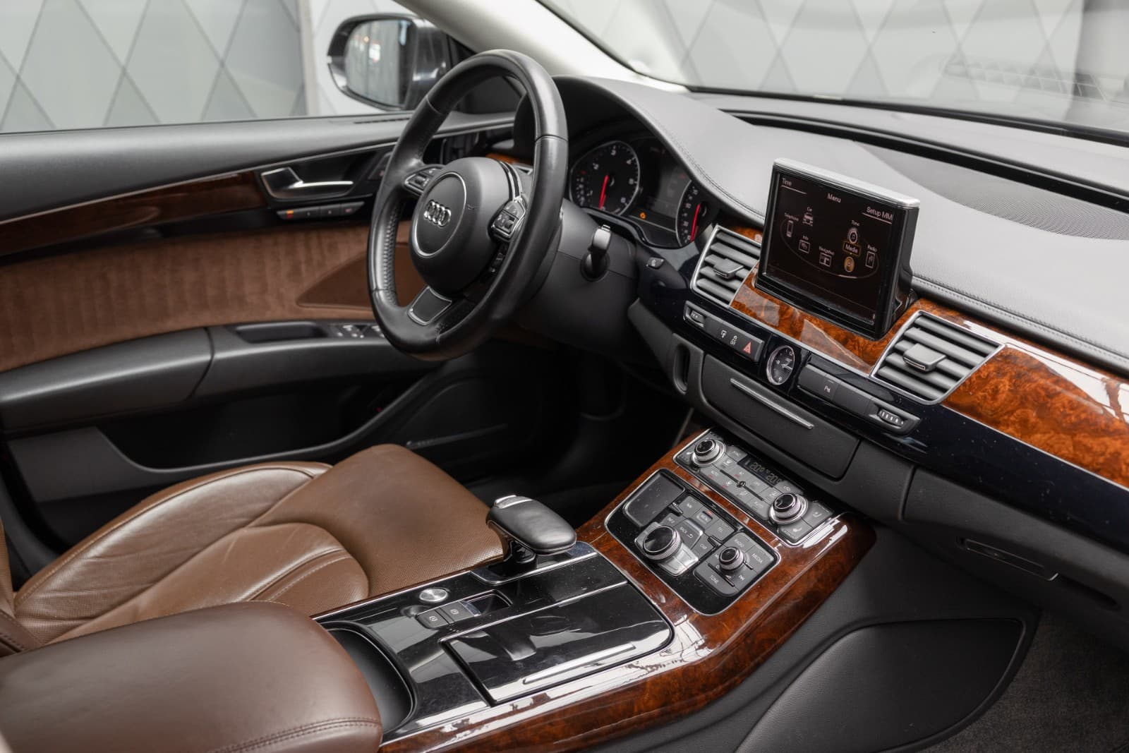 Audi A8 - bilde 23