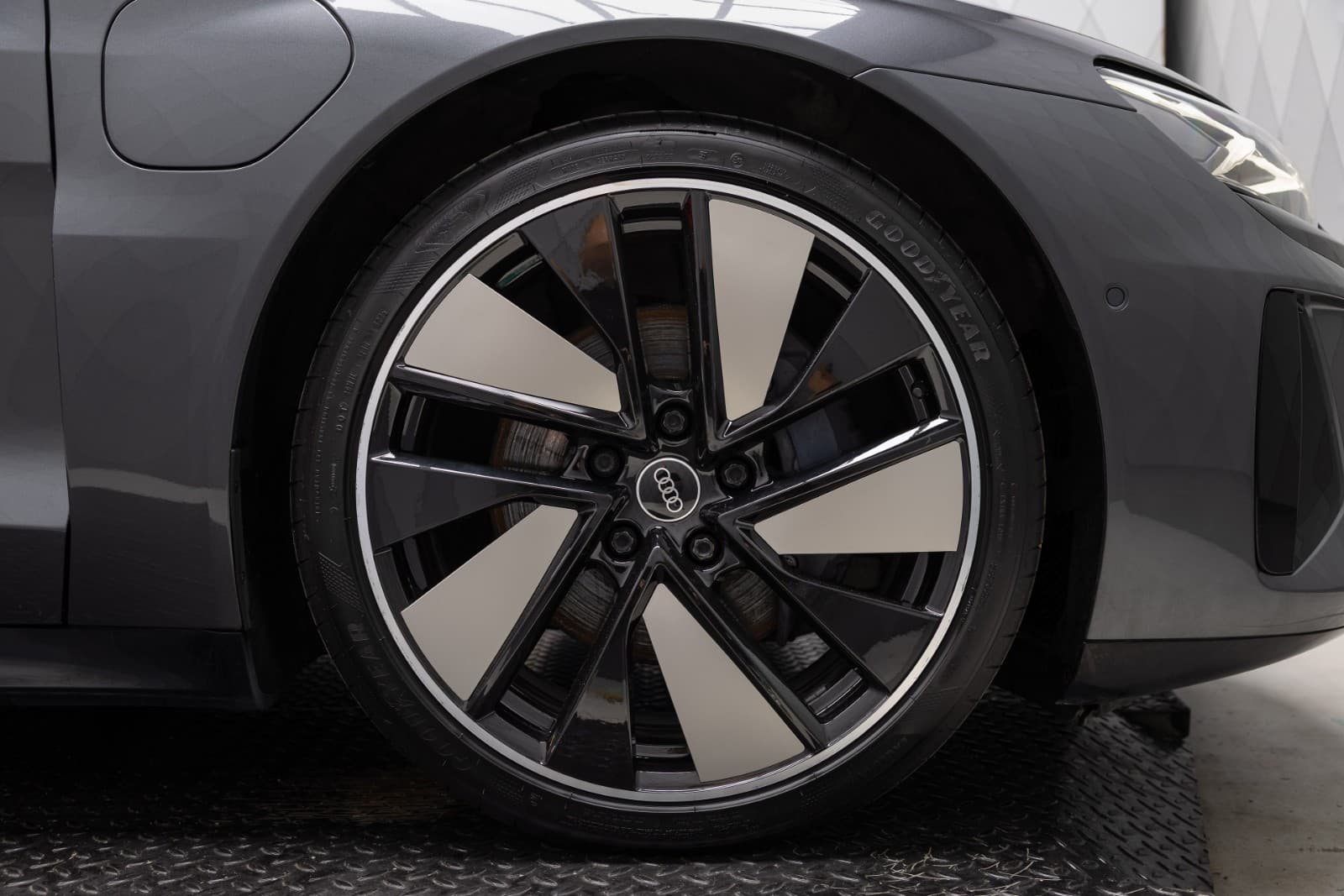 Audi e-tron GT - bilde 12