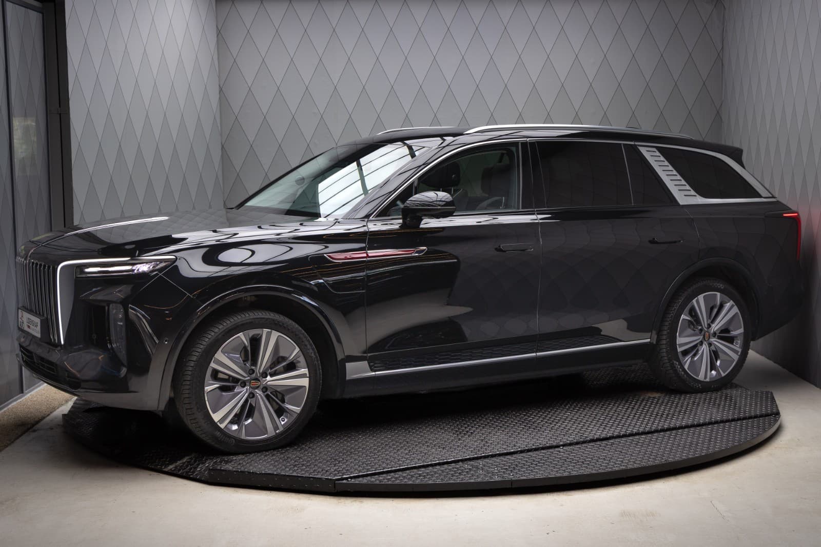 Hongqi E-HS9 - bilde 2